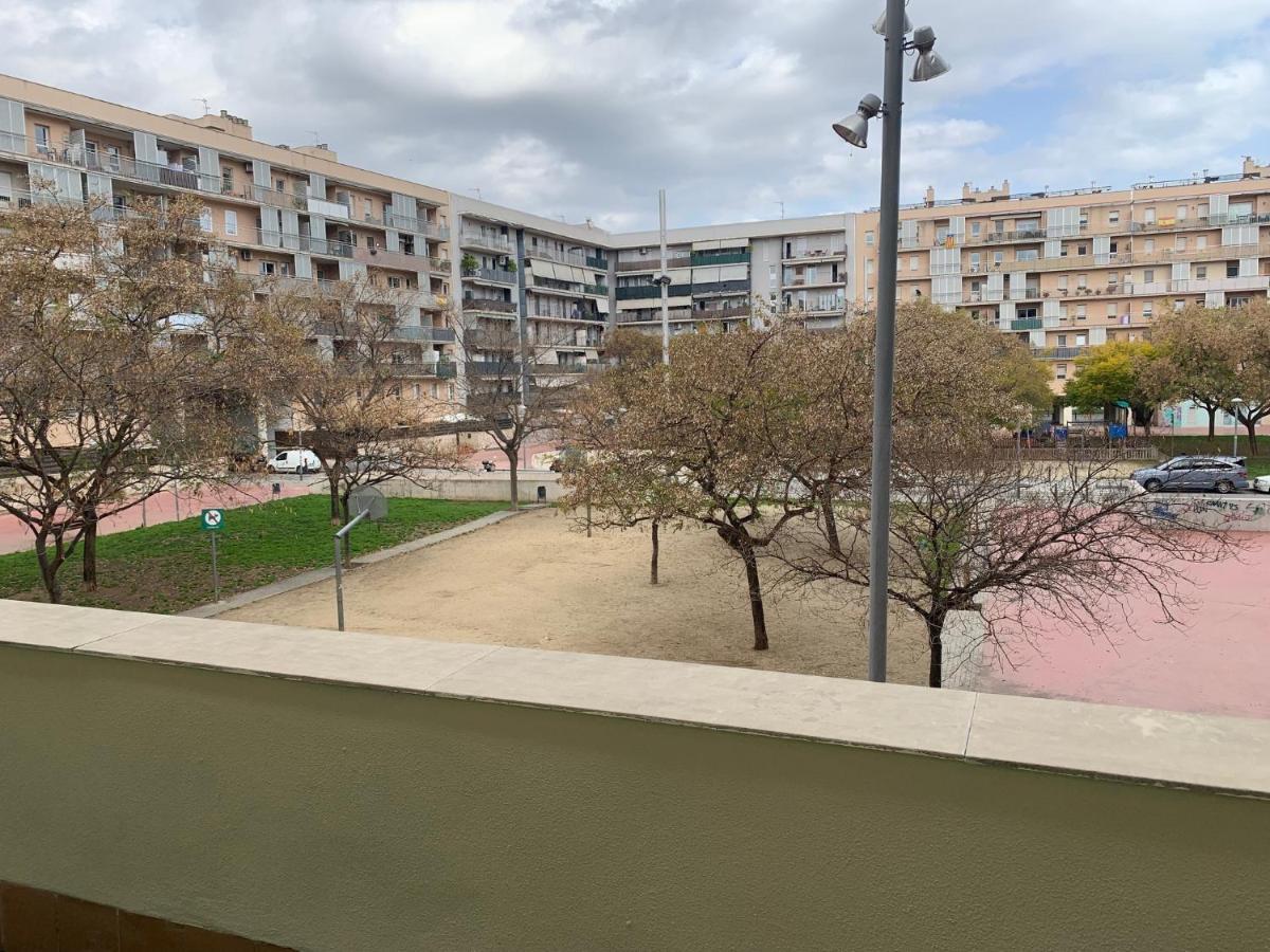 Espectacular Piso Con Fascinante Terraza Near Barcelona Appartamento Sant Adrià de Besòs Esterno foto